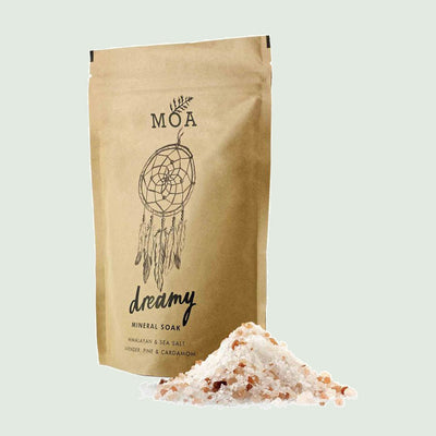 MOA Dreamy Mineral Soak bag shown with loose product
